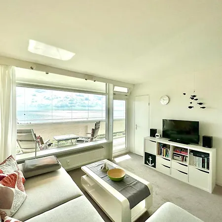 Panoramic Bayview *